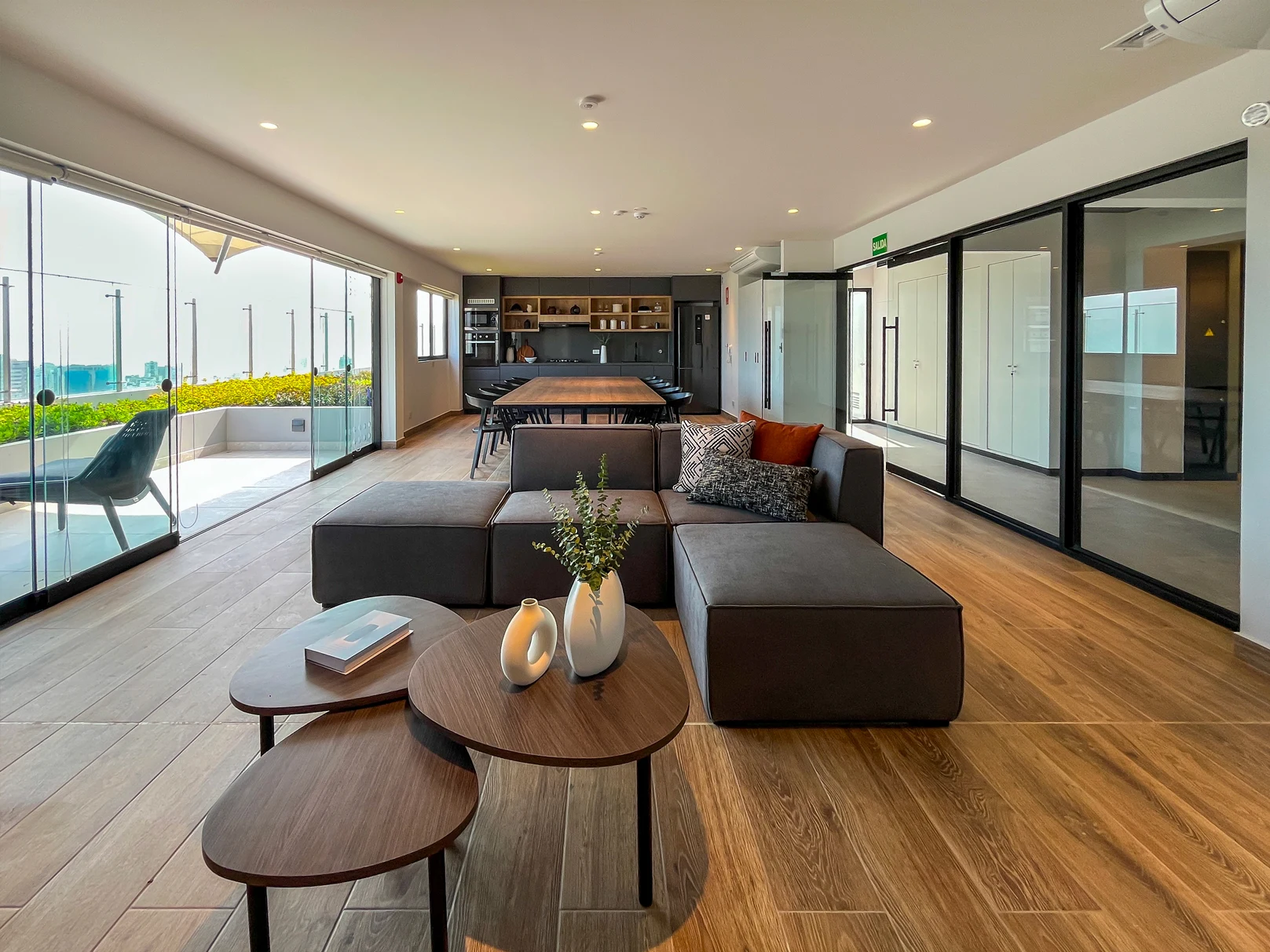 sala SUM Kitchen gourmet en Smart Rent Ricardo Palma