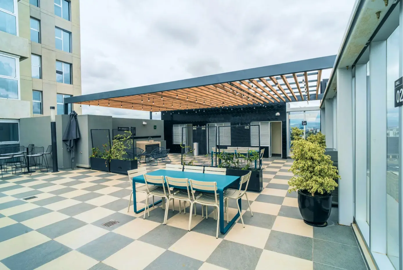 Grill area at Smart Rent Las Américas