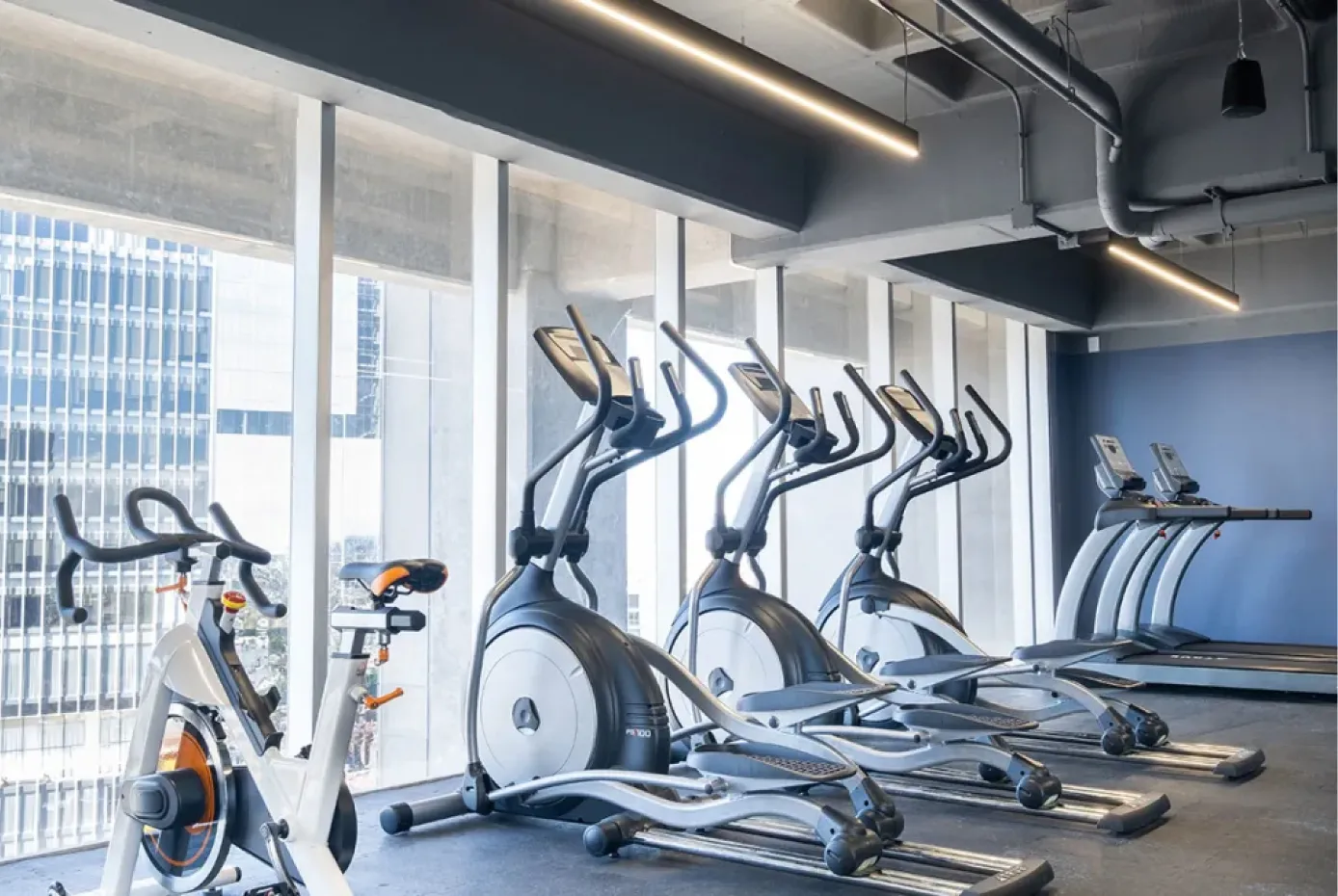 Gym at Smart Rent Las Américas