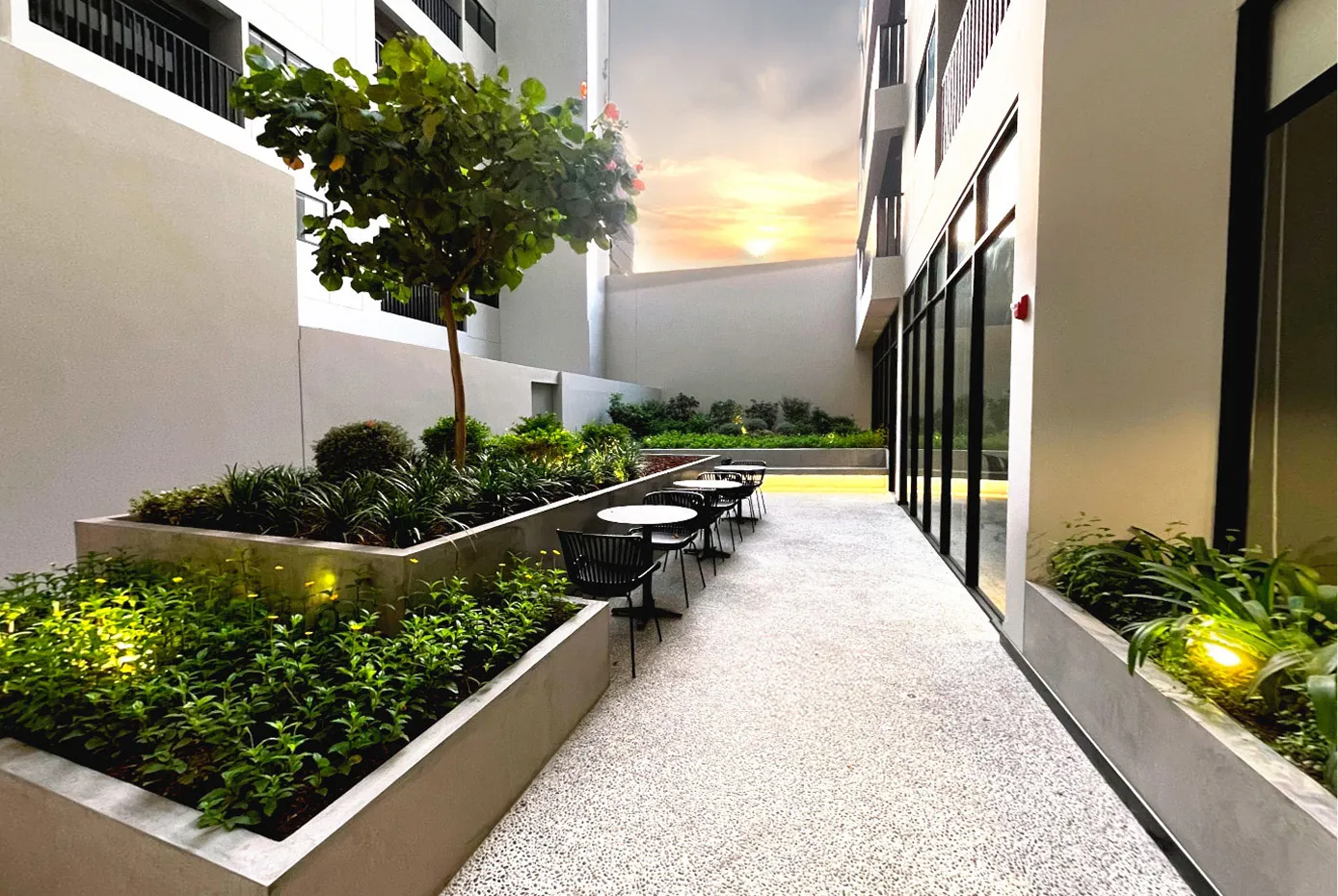 Patio interior en Smart Rent Ricardo Palma