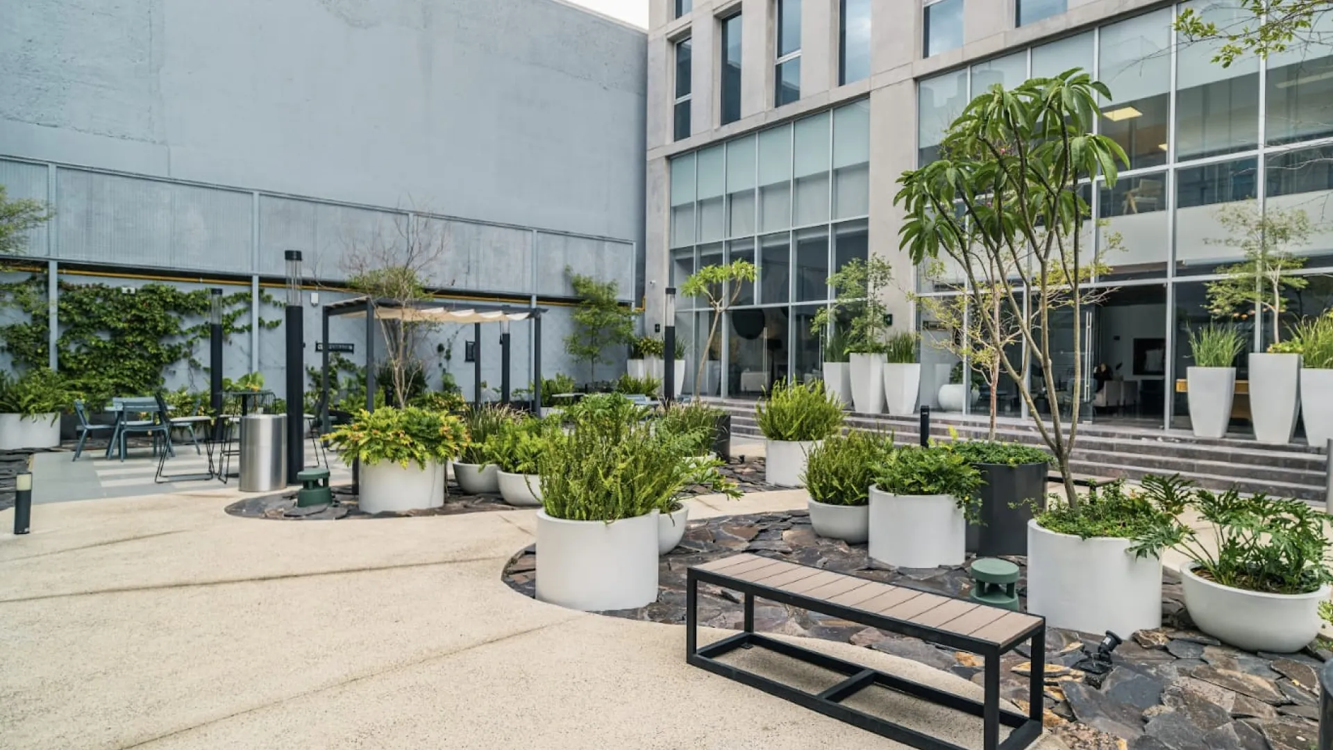 Garden at Smart Rent Las Américas