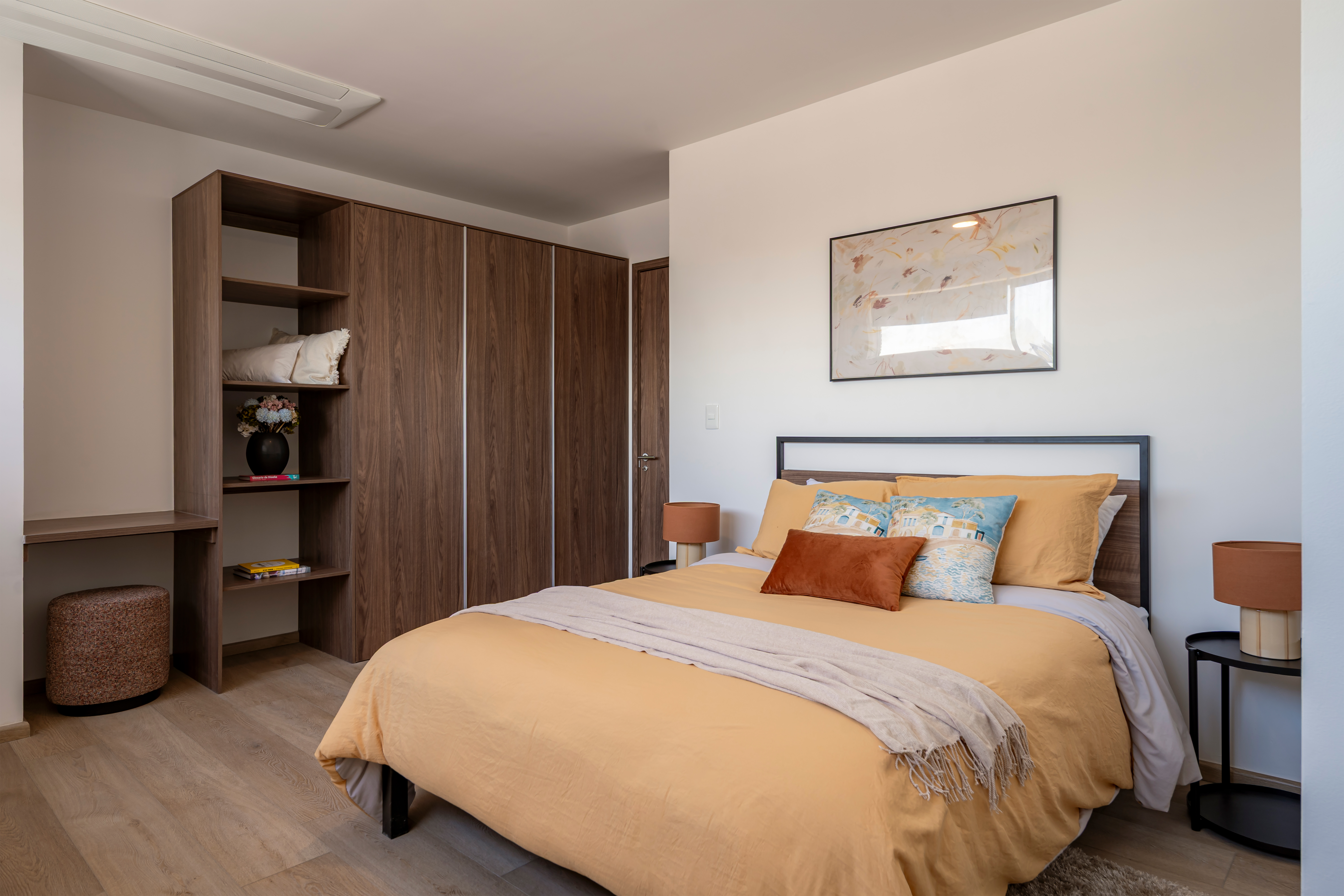 2 bedrooms  at Smart Rent Downtown